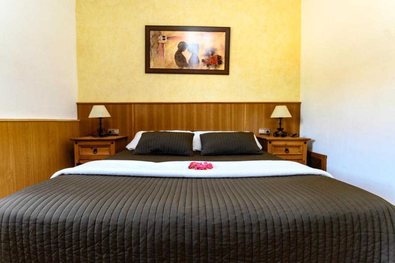 Complejo Rural Sol De Taberno Guest House ภายนอก รูปภาพ