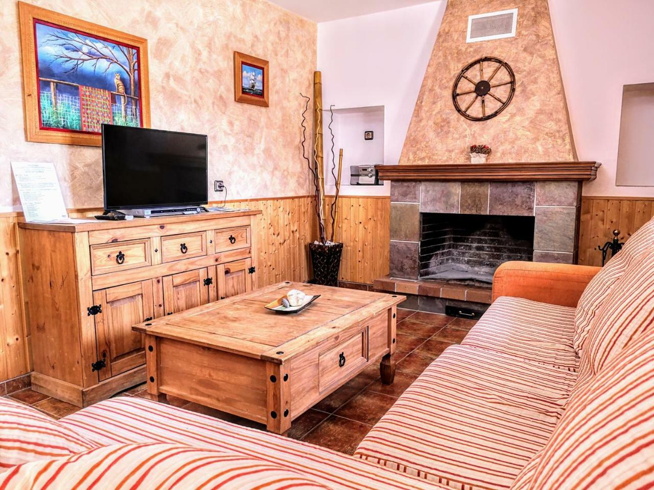Complejo Rural Sol De Taberno Guest House ภายนอก รูปภาพ