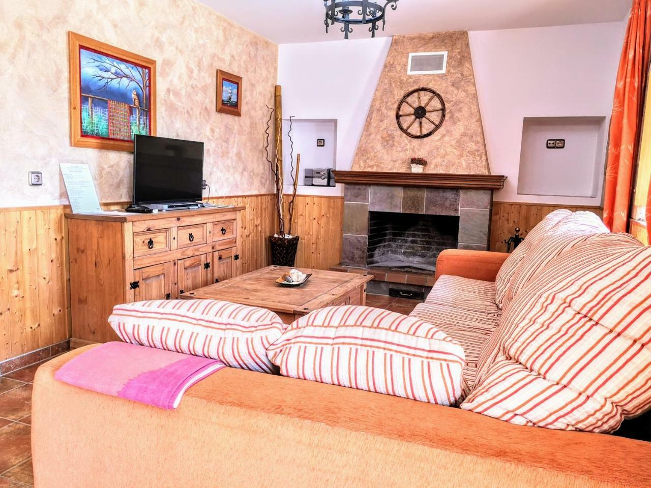 Complejo Rural Sol De Taberno Guest House ภายนอก รูปภาพ